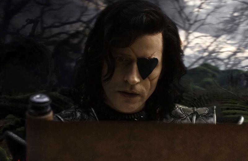 Криспин Гловер в фильме «Алиса в Стране чудес» Криспин Гловер в фильме «Алиса в Стране чудес»