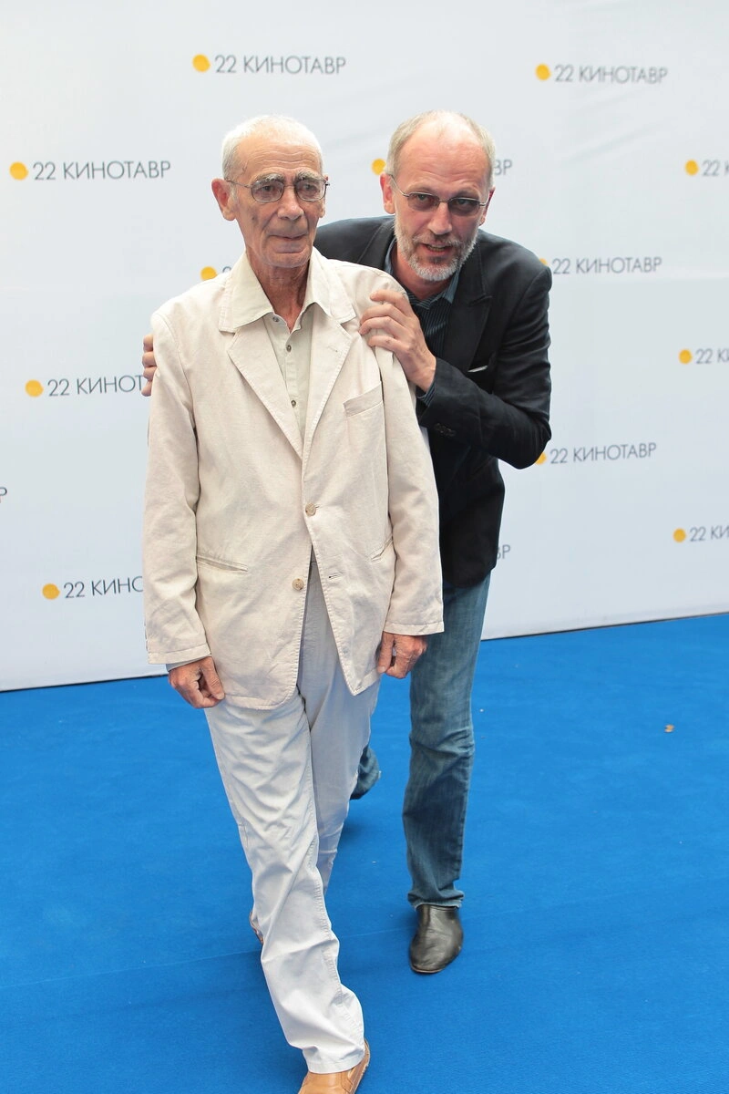 Гарри Гордон с сыном Александром Гордоном Гарри Гордон с сыном Александром Гордоном