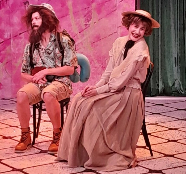 Кузьма Котрелев в спектакле «Морж, учитель и поэт»