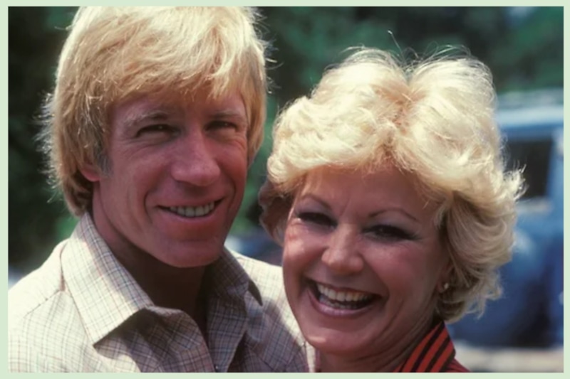 Чак Норрис и его первая жена Дайан Кей Холечек