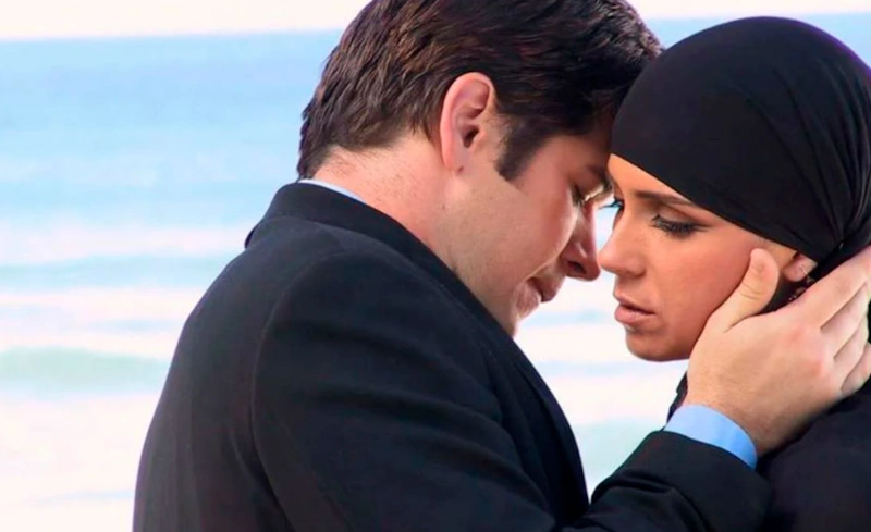 Кадр из сериала «Клон»