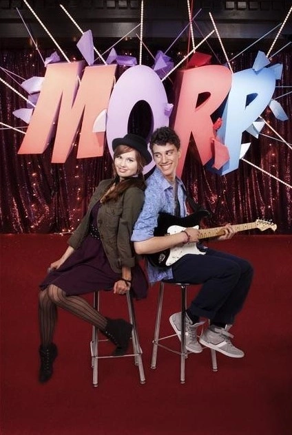 Адам Димарко и Дебби Райан в комедии «Бунтарка»