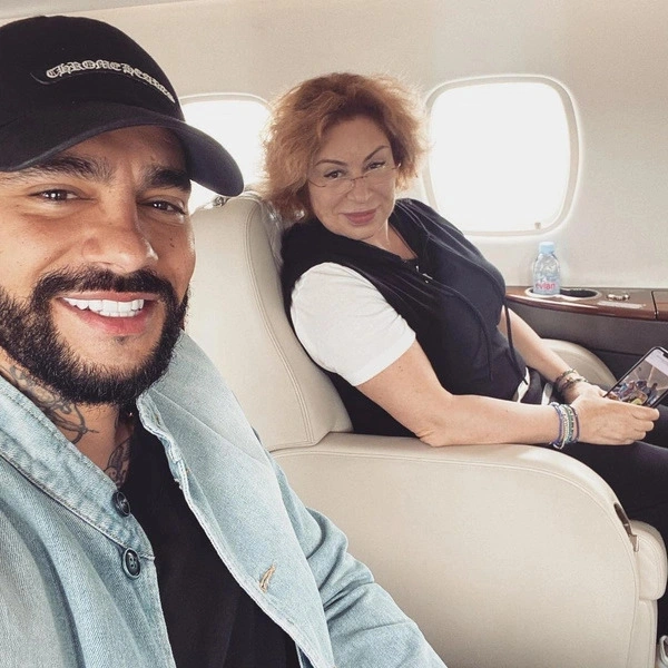 Тимати с мамой