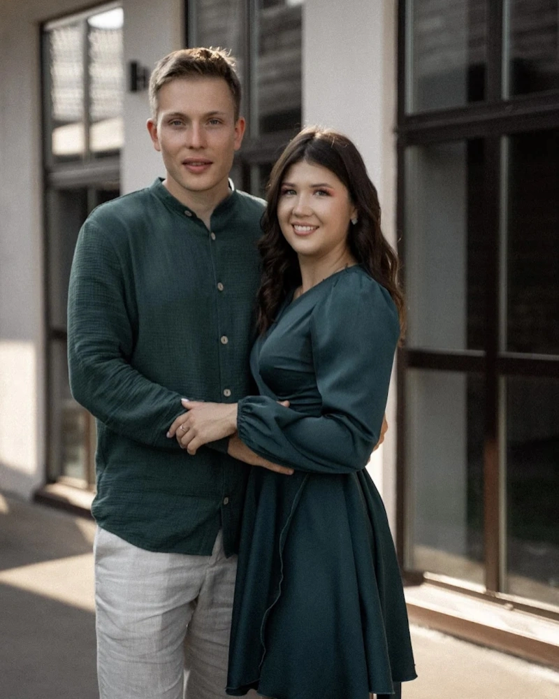 Александр Корнев с женой Анастасией Погодиной