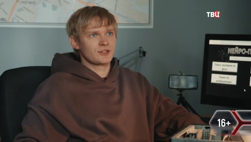 Василий Неверов в сериале «Скамейка запасных» Василий Неверов в сериале «Скамейка запасных»