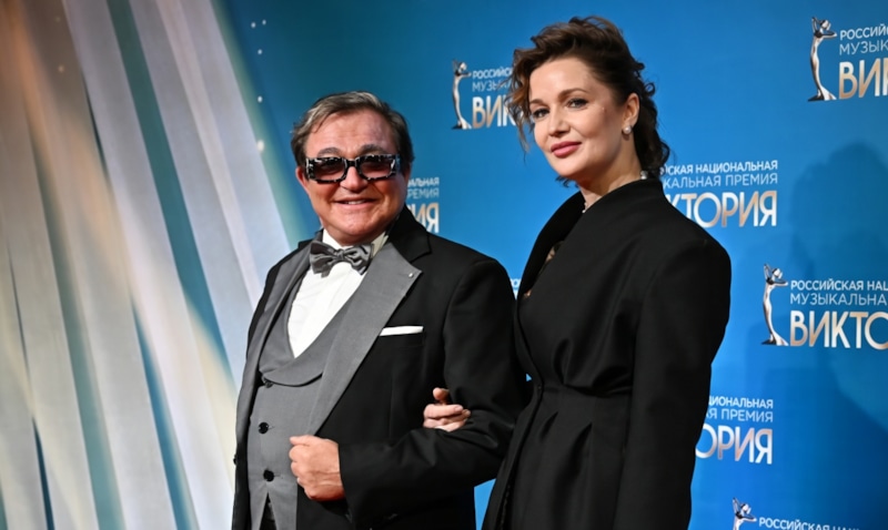 Дмитрий Дибров съехался с новой возлюбленной