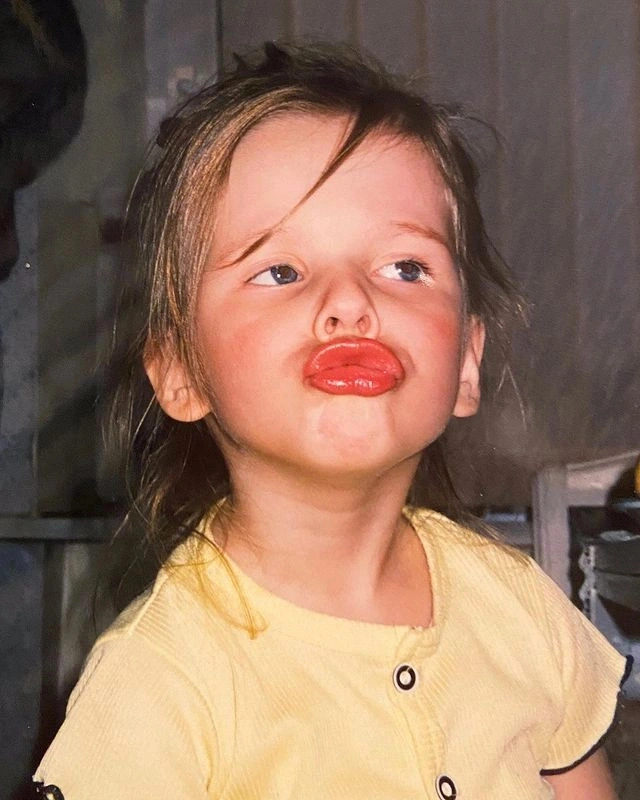 Лиза Арзамасова в детстве