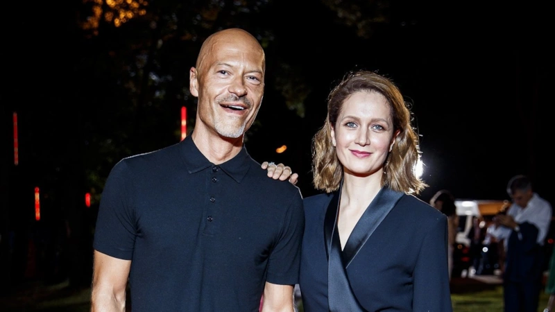 Федора Бондарчука и Викторию Исакову заподозрили в романе