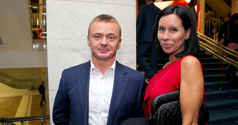 Скандал в семье Владимира Сычева набирает обороты после публичного обвинения в неверности Скандал в семье Владимира Сычева набирает обороты после публичного обвинения в неверности