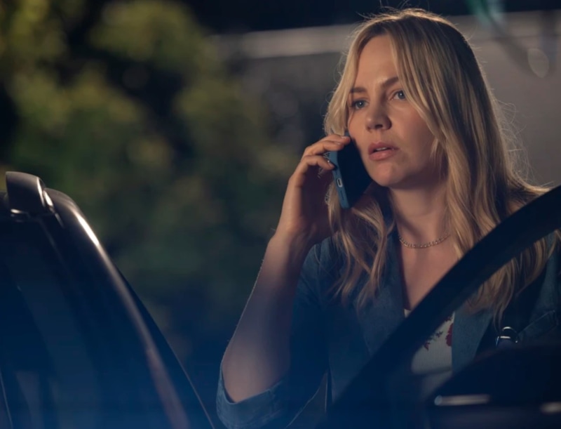 Аделаида Клеменс в фильме «Ар-Джей Декер» Аделаида Клеменс в фильме «Ар-Джей Декер»