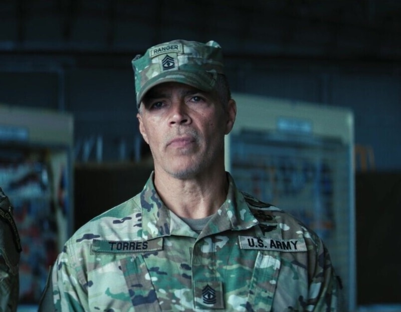 Эсай Моралес в фильме «Военная машина»
