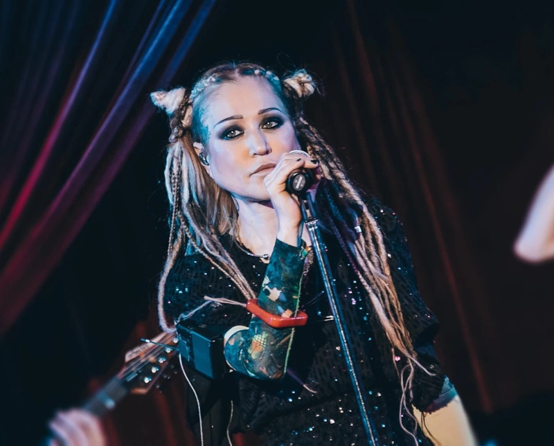 Линда на сцене Линда на сцене