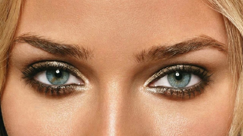 Холодная глубина взгляда: магия серых глаз