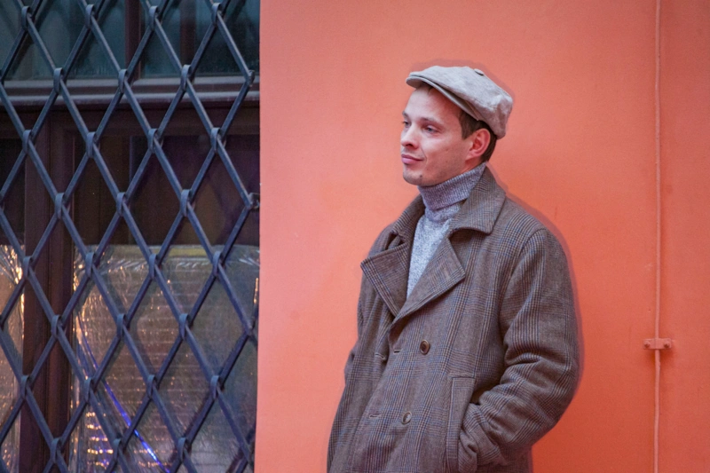 Спектакль режиссера Семена Серзина «Я шагаю по Москве»