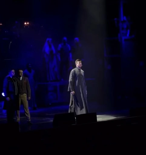 Руслан Чернецкий в театре