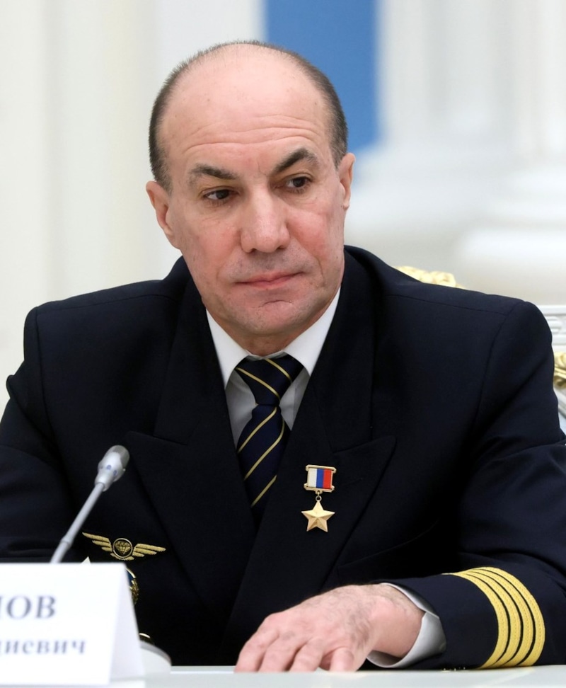 Пилот 1-го класса, Герой России Евгений Новоселов 