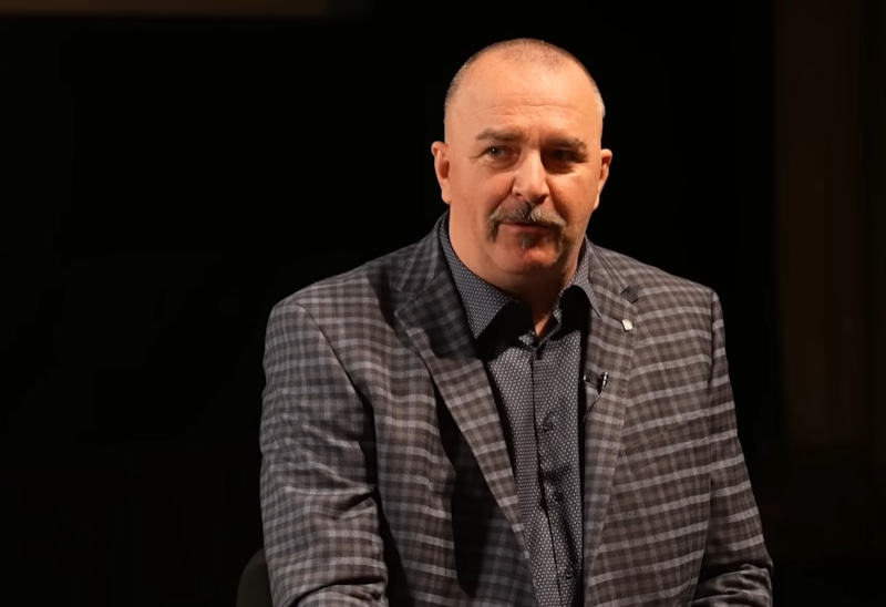 Клим Жуков в передаче «Деконструкция»