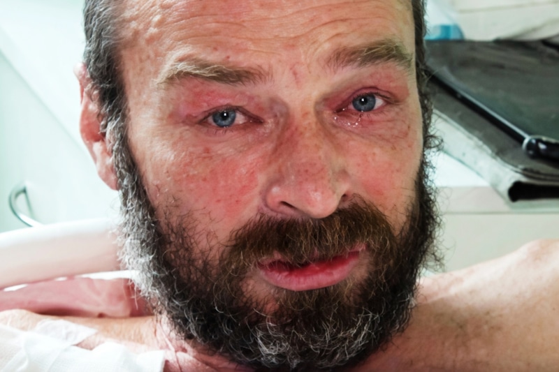 Михаил Пичугин услышал приговор за гибель родных после спасения в море Михаил Пичугин услышал приговор за гибель родных после спасения в море