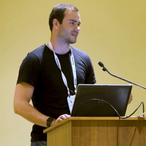 Андрей Карпатый — автор термина «вайб-кодинг»