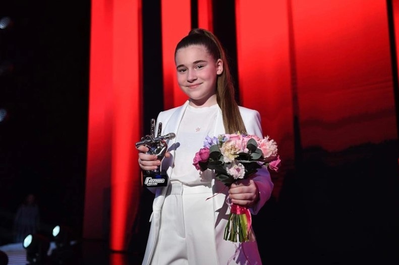 Микелла Абрамова в финале шоу «Голос. Дети»