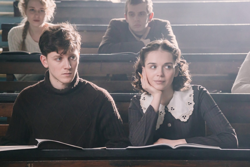 Кадр из сериала «В парке Чаир»