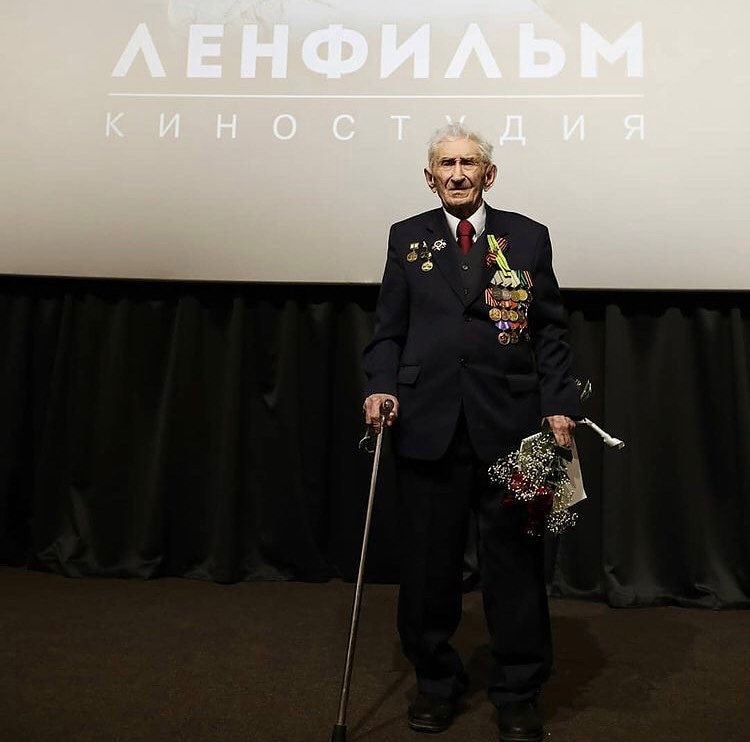 Михаил Зорин на премьере фильма «Жизнь продолжается!»