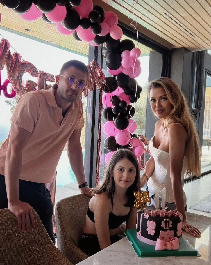 Анджелина Летиция Смерфит с отцом и матерью