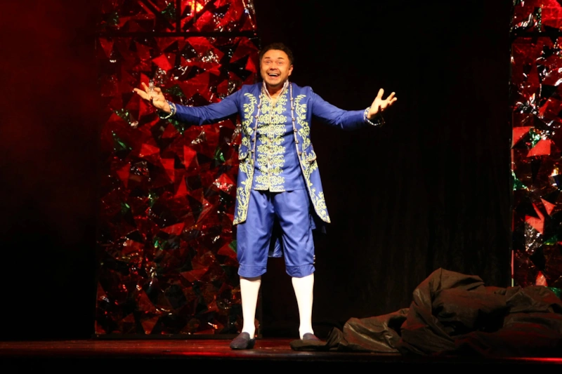 Андрей Носков в моноспектакле «Парфюмер»