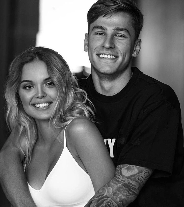 Ангелина Добророднова с бывшим мужем