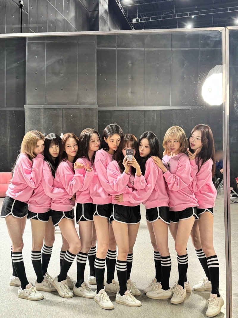 Кан Ми На и группа I.O.I