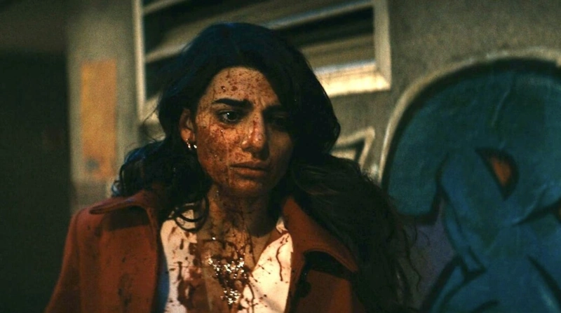 Клаудия Думит в сериале «Пацаны»