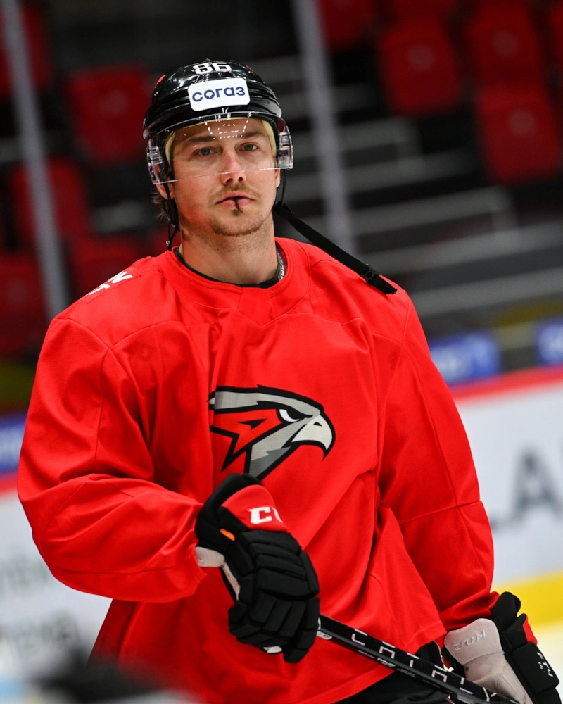 Нападающий омского «Авангарда» Рид Буше 