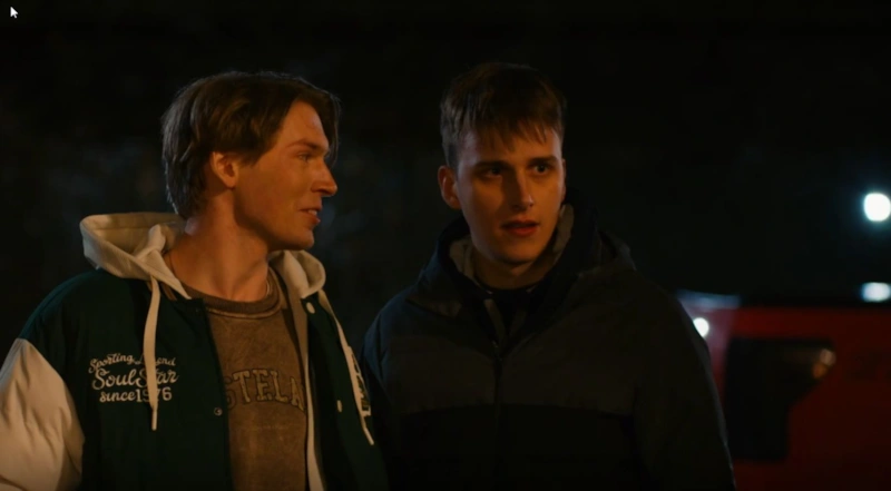 Кадр из сериала  «Отель на обочине»