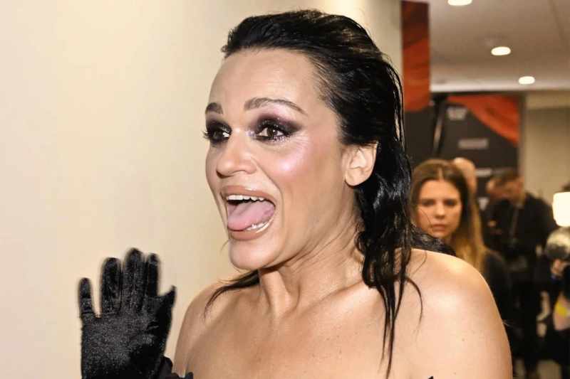 Слава начала борьбу с алкоголизмом и не пьет уже месяц