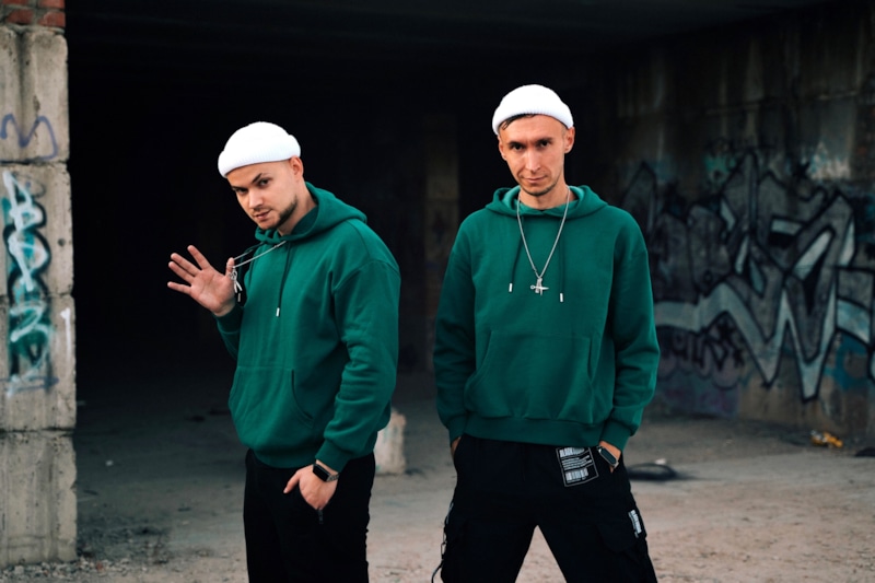 Участники группы «Модная Стрижка» Павел Брижатти и Сергей Тарди 