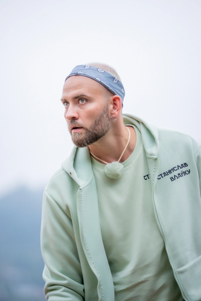 Станислав Влайку в шоу «Сокровища императора» на ТНТ