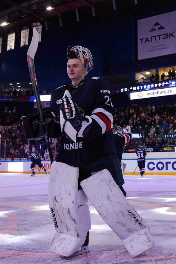 Александр Смолин — хоккеист, вратарь, обладатель Кубка Гагарина