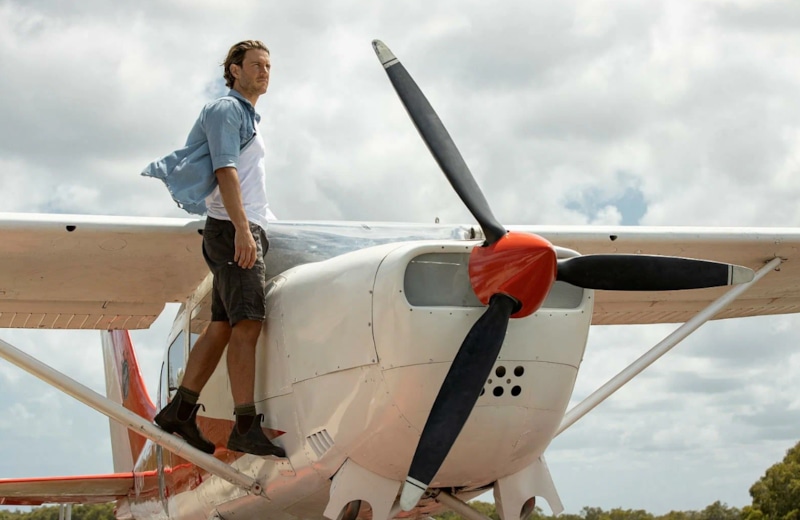 Кадр из фильма «В пасти океана» Кадр из фильма «В пасти океана»