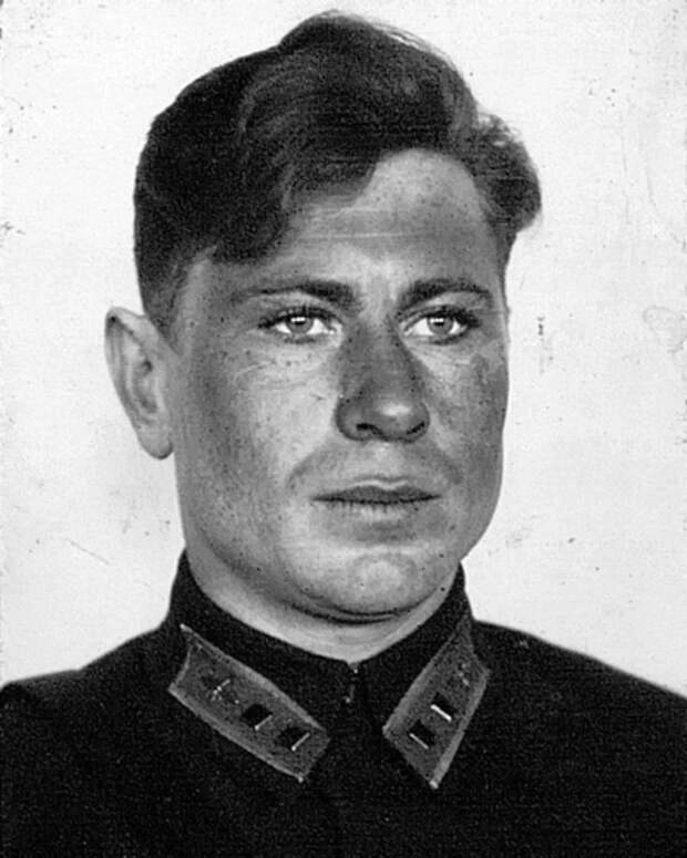 Летчик-ас, командир эскадрильи Алексей Соломатин