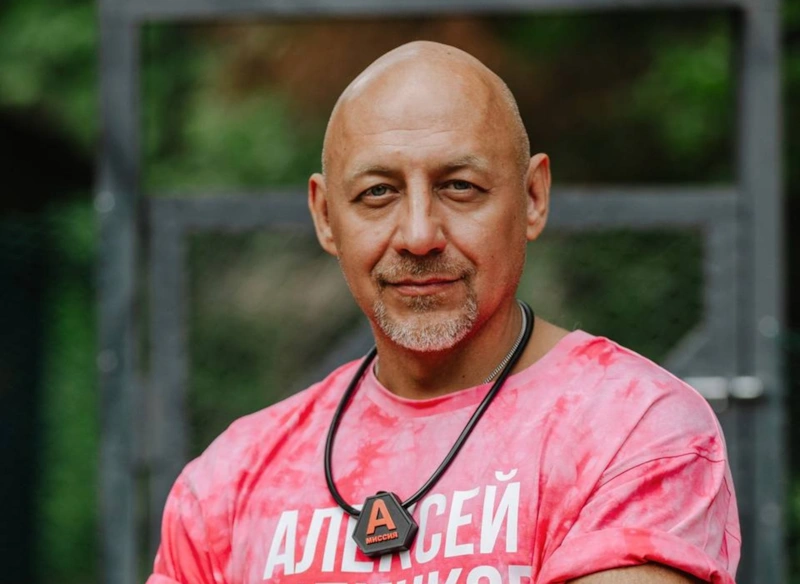 В восьмом выпуске "Выживалити 3" телешоу лишилось Алексея Куличкова