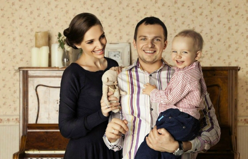 Вдова актера Алексея Янина сообщила, что их сын сбежал из дома