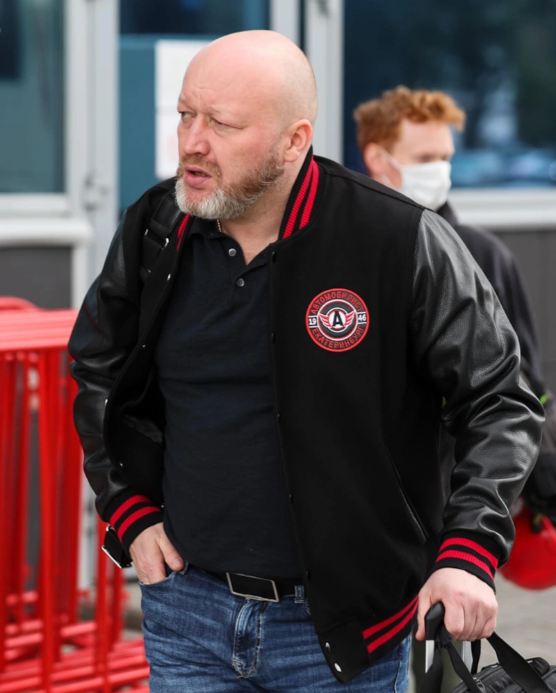 Главный тренер «Автомобилиста» Николай Заварухин Главный тренер «Автомобилиста» Николай Заварухин