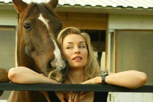 Лидия Невзорова и лошадь