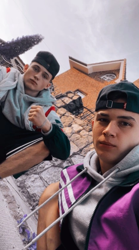 Сеня Бардаш с братом