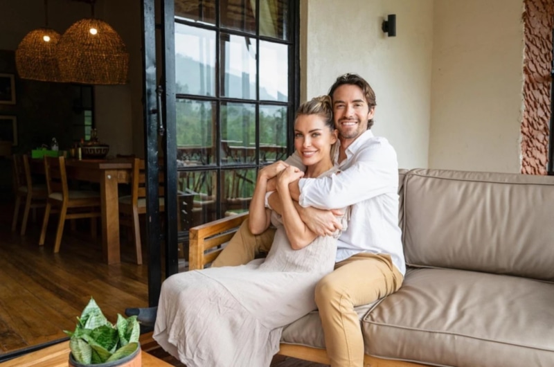 Кристал Хефнер и Джеймс Вард Кристал Хефнер и Джеймс Вард