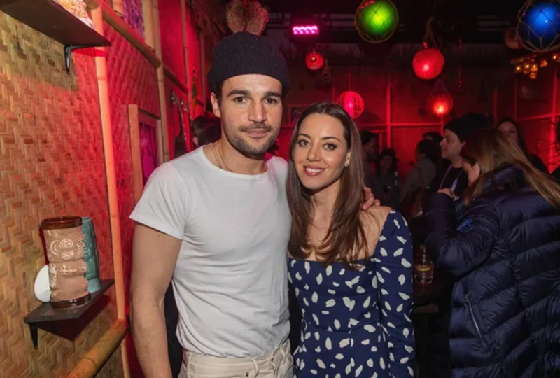 Обри Плаза забеременела от актера Кристофера Эбботта Обри Плаза забеременела от актера Кристофера Эбботта