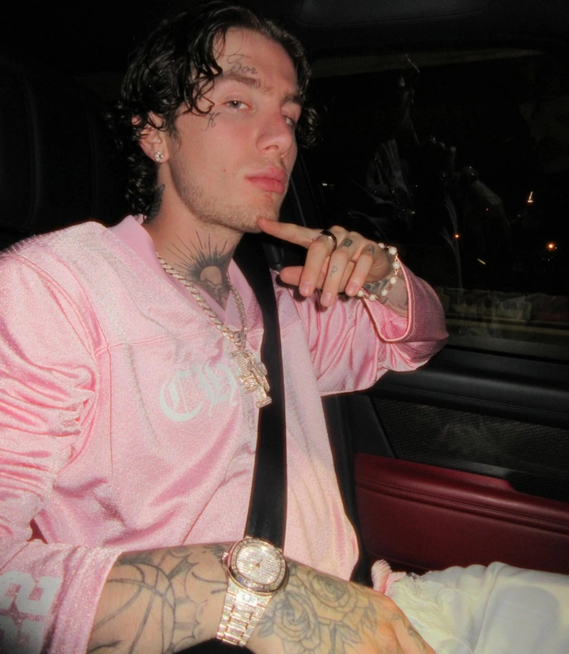 Олег Moneyken и часы