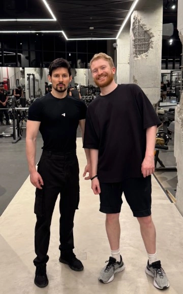 Данила Поперечный и Павел Дуров