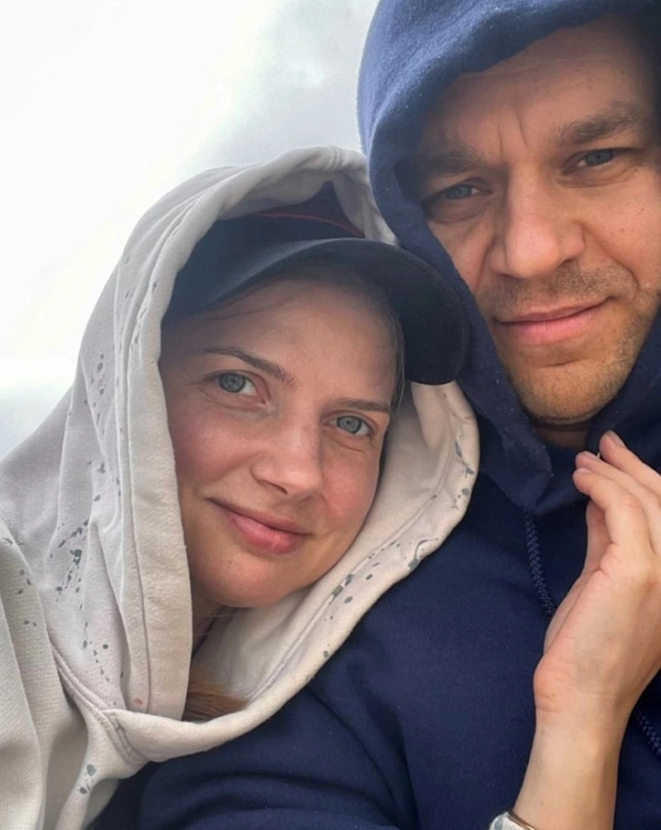 Настя Задорожная с мужем