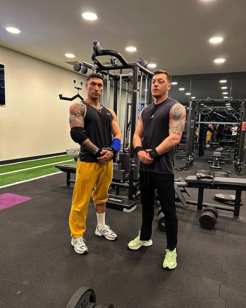 Месут Озил — качок